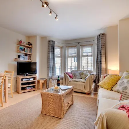 2 Bed In Oc-w740 * Уитби